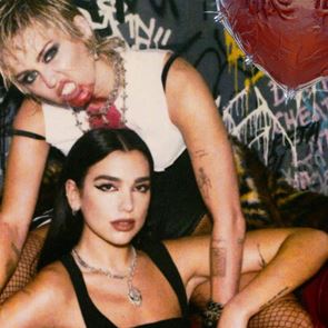 Майли Сайръс и &lt;em>Дуа&lt;/em> &lt;em>Липа&lt;/em> в общо парче. Повтаряме, МАЙЛИ И &lt;em>ДУА&lt;/em> В ОБЩО ПАРЧЕ!