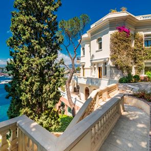 30 милиона евро и френското имение на първия Джеймс Бонд е ваше (ГАЛЕРИЯ