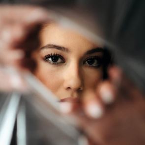 PRЕSSIE пише саундтрака на своето порастване и той звучи вълнуващо