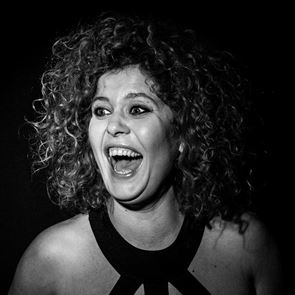 Цветелина Цветкова: &quot;Xората имат нужда да се смеят