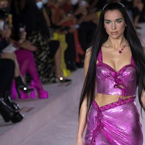 Все още мислим за runway дебюта на Дуа Липа