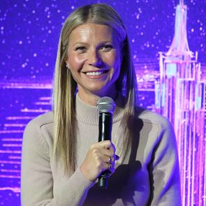 &lt;em>Гуинет&lt;/em> &lt;em>Полтроу&lt;/em> пуска на пазара нова свещ - този път с аромат на оргазъм!