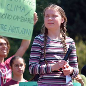 Грета Тунберг получи награда от 1 милион евро