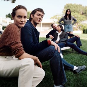 <em>Tommy</em> <em>Hilfiger</em> събира модни и музикални икони за колекция есен 2023