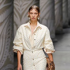 Мръсната коса е новият хит на пролет 2024