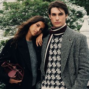 Когато класиката на <em>Tommy</em> <em>Hilfiger</em> среща празничния дух