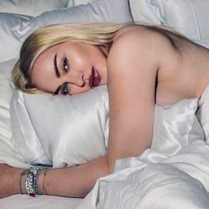 Instagram цензурира &lt;em>Мадона&lt;/em> и тя не е доволна