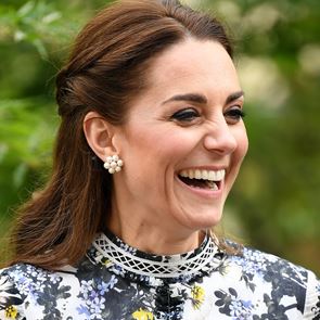 Кейт Мидълтън откри перфектната home office визия