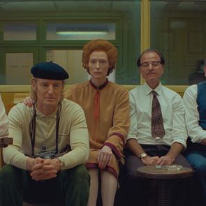 Зад кулисите, потопени в магията на &quot;Френският бюлетин