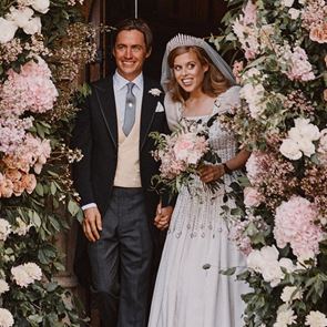 Как сватбеният пръстен на принцеса Беатрис наруши кралската традиция