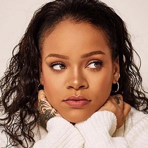 Риана си има двойник