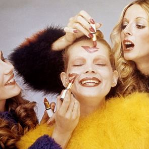 Напът е нова книга за модна къща &lt;em>Dior&lt;/em> - и това е истинска „ода на радостта&quot;