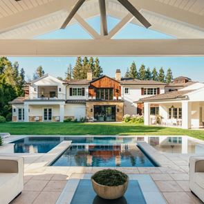 Имението на &lt;em>The&lt;/em> &lt;em>Weeknd&lt;/em> е истинска игра на дизайн (ГАЛЕРИЯ)