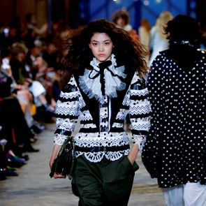 Louis Vuitton хвърли минимализма през прозореца