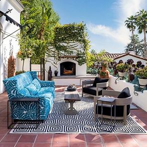 На гости в новото имение на Лео ди Каприо