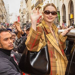 &lt;em>Джиджи&lt;/em> &lt;em>Хадид&lt;/em> дарява приходите си от Седмицата на модата за Украйна