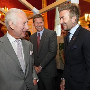 &lt;em>Крал&lt;/em> &lt;em>Чарлз&lt;/em> събра елита за наградите на King&#39;s Foundation