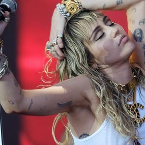 Майли Сайръс и TikTok ще завладеят Супербоул