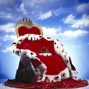 Кои кралици са с най-големи заплати и за какво ги харчат