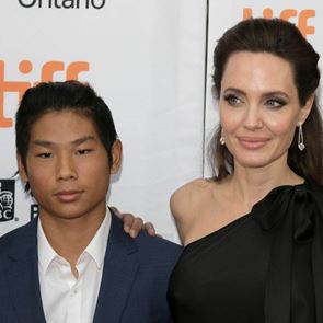 Анджелина Джоли в паника заради бурния живот на сина си Пакс