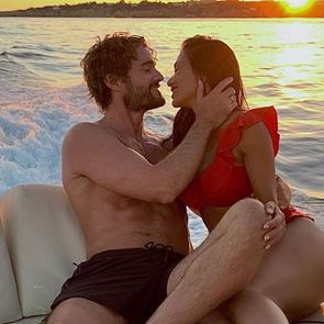 Надникваме в горещото лято на Том Еванс и <em>Никол</em> <em>Шерцингер</em>