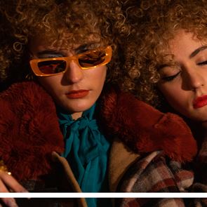 GRAZIA Style: Зимна еклектика в лилаво &amp; червено