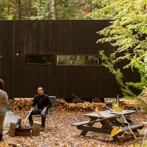 Много тесен дом, много широк живот