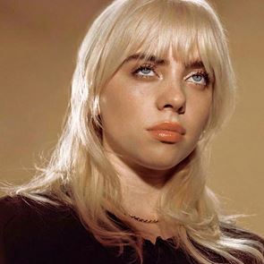 Били Айлиш отново се качи на върха на чартовете