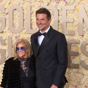 Брадли Купър запозна Джиджи Хадид с майка си