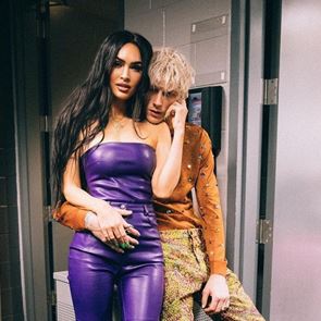 Меган Фокс казва, че <em>Machine</em> <em>Gun</em> <em>Kelly</em> не е изневерил