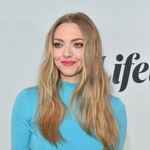 Аманда Сейфрид е била принудена да се снима гола