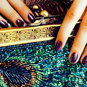 „Пернати" чанти за горещи пролетни партита