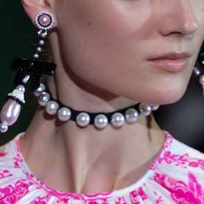 Перла в короната