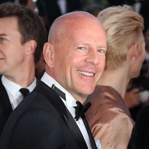 Непобедимите подават ръка на Брус Уилис