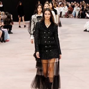 &lt;em>Chanel&lt;/em>: Вечната елегантност на модата, която не остарява