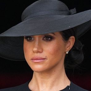 Меган Маркъл също почете паметта на кралицата