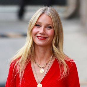 &lt;em>Гуинет&lt;/em> &lt;em>Полтроу&lt;/em> напуска Холивуд