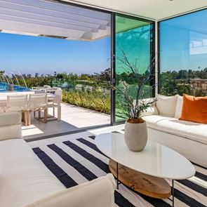 Влюбени сме в новото имение на &lt;em>Криси&lt;/em> &lt;em>Тейгън&lt;/em> и Джон Леджънд