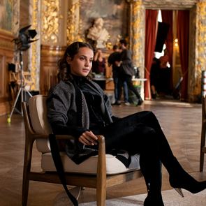 Алисия Викандер влиза в обувките на Ирма Веп