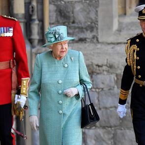 Никой няма право да докосва чантата на кралица &lt;em>Елизабет&lt;/em> &lt;em>II&lt;/em>