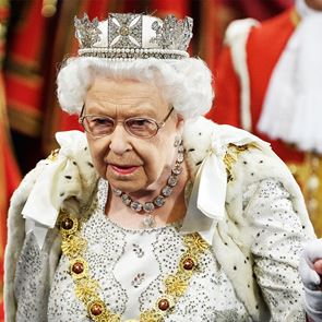 Елизабет II избра важна дата, за да предаде трона