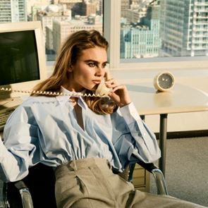 Дръзки костюми и летни ваканционни визии от H&amp;M за новия сезон