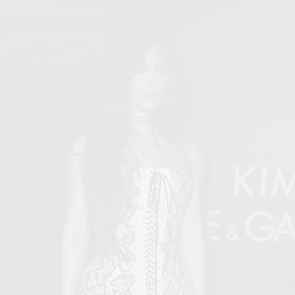 Ким Кардашиян също се пошегува с лошия фотошоп &lt;em>на&lt;/em> снимката &lt;em>на&lt;/em> Кендал