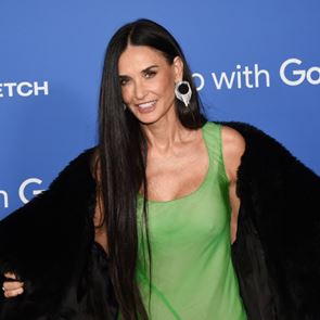 &lt;em>Деми&lt;/em> &lt;em>Мур&lt;/em> в страхотна фотосесия с новородената си внучка