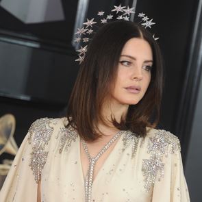 Лана Дел Рей прекъсна европейското си турне