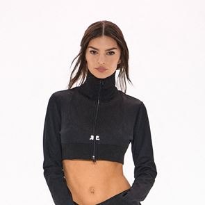 &lt;em>Емили&lt;/em> &lt;em>Ратайковски&lt;/em> съжалява, че има голи снимки в интернет