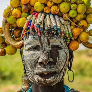 Причудливата красота на племенните жени от Етиопия