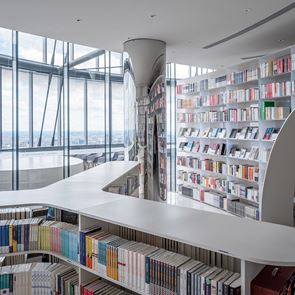 Книжарница на 52-ия етаж – новото бижу на Шанхай