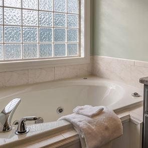 Направете банята си стилна и функционална