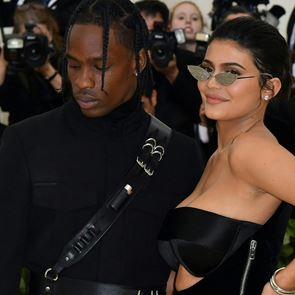 &lt;em>Кайли&lt;/em> &lt;em>Дженър&lt;/em> и Травис Скот посрещнаха второто си дете